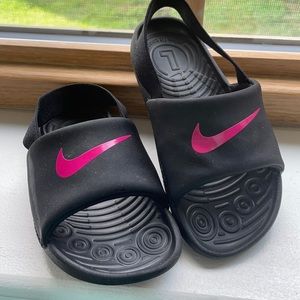 *SALE* Girls Nike Sandals size 10